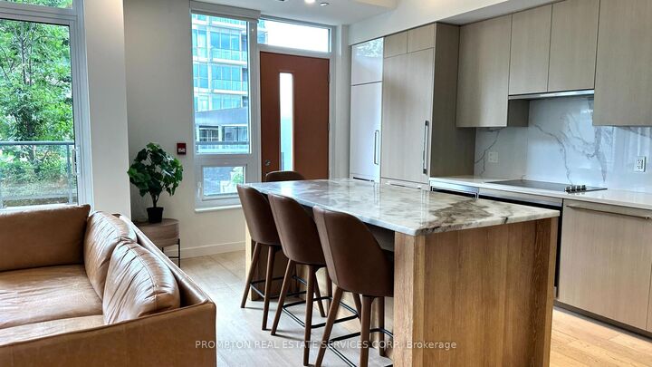 Property Photo: 27 McMahon Drive Th112 ON M2K 0J2