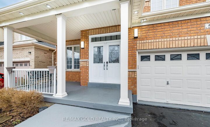 Property Photo: 52 Moldovan Drive ON L6R 0E4