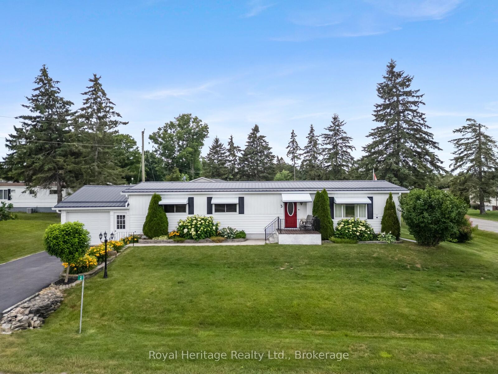 Property Photo:  3 Macal Drive  ON K9V 0H5 