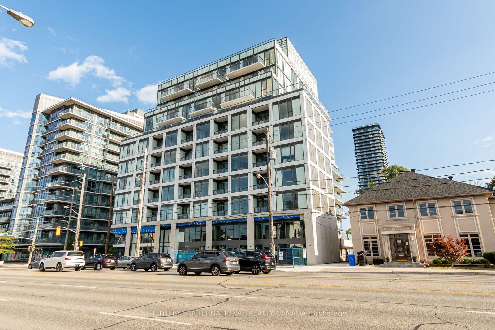 Property Photo:  1195 The Queensway Avenue 803  ON M8Z 1R6 