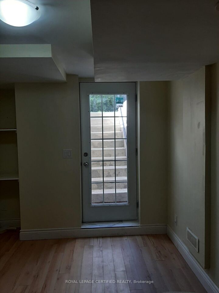 Property Photo: 3198 Cabano Crescent Basement ON L5M 0C4