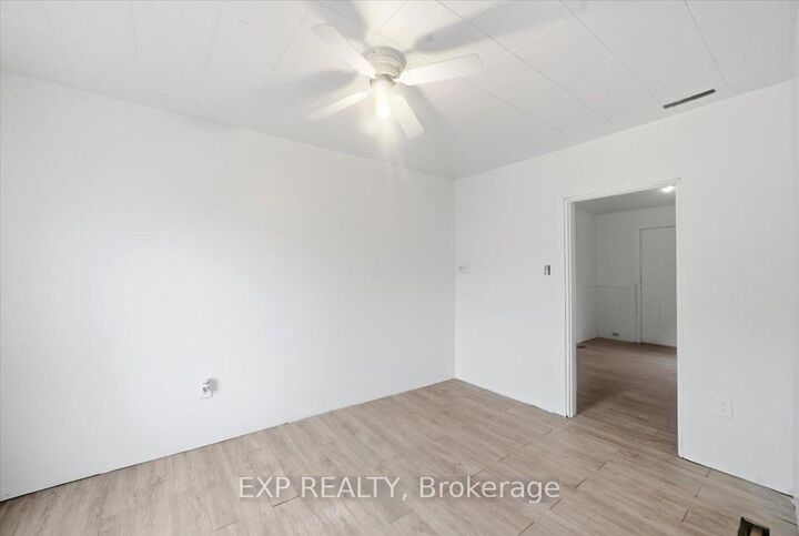 Property Photo:  25 Albemarle Street  ON L8L 7G5 