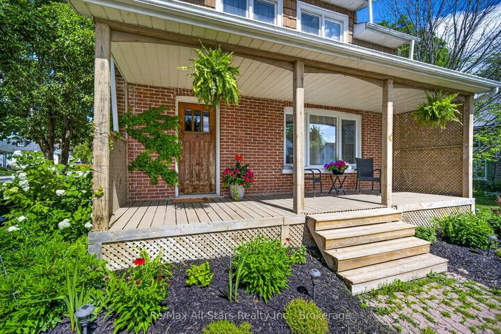 Property Photo:  18 Sturgeon Road N  ON K0L 2W0 