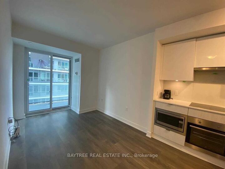 Property Photo:  195 Redpath Avenue 1001  ON M4P 0E4 