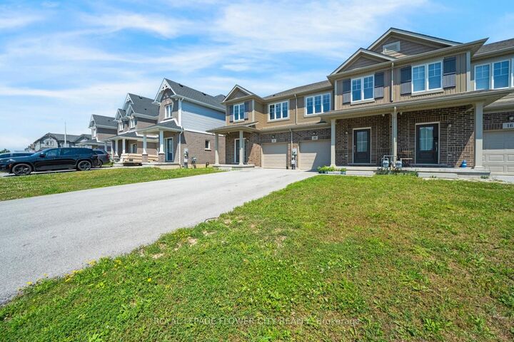 Property Photo:  20 Sycamore Street  ON L3C 0H8 