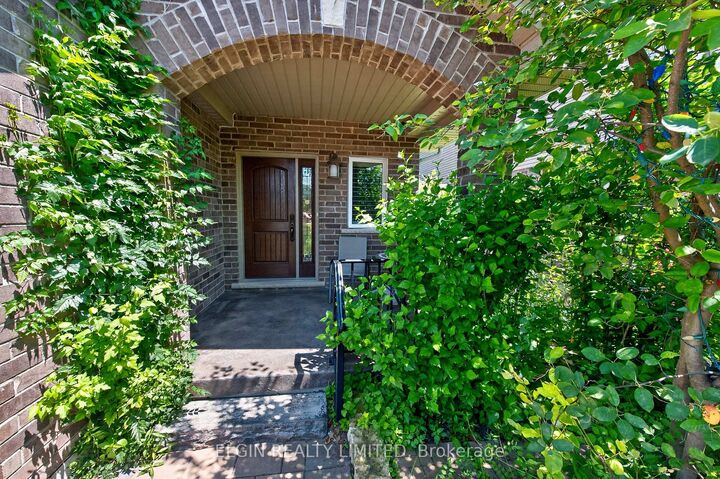 Property Photo: 182 Emery Street ON N5L 0A6