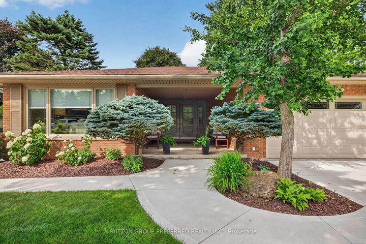 Property Photo:  146 Sherwood Place  ON N0L 1G3 