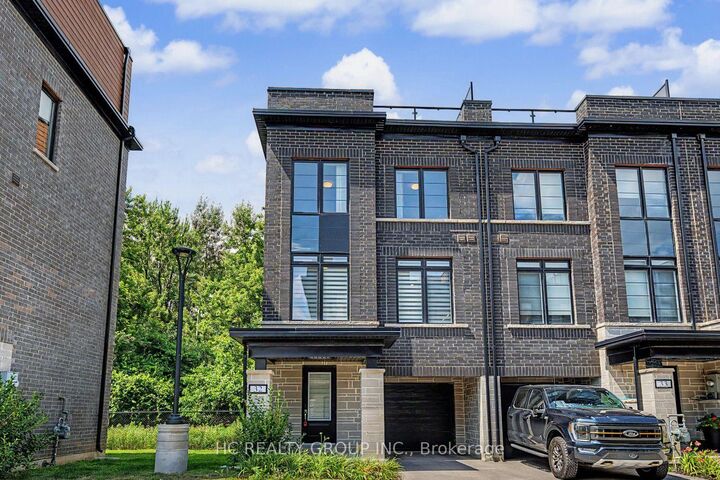 Property Photo:  258 Hespeler Road 32  ON N1R 0C9 