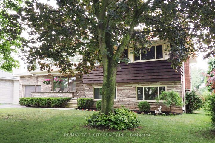 Property Photo:  401 Forest Hill Drive  ON N2M 4H3 