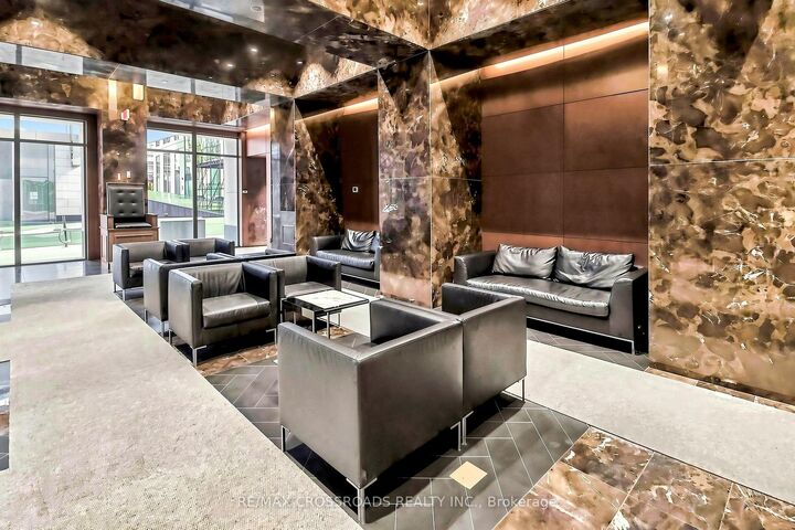 Property Photo: 70 Temperance Street 2816 ON M5H 0B1