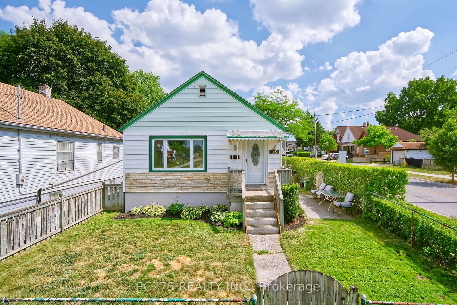 Property Photo: 1127 Trafalgar Street ON N5Z 1H1