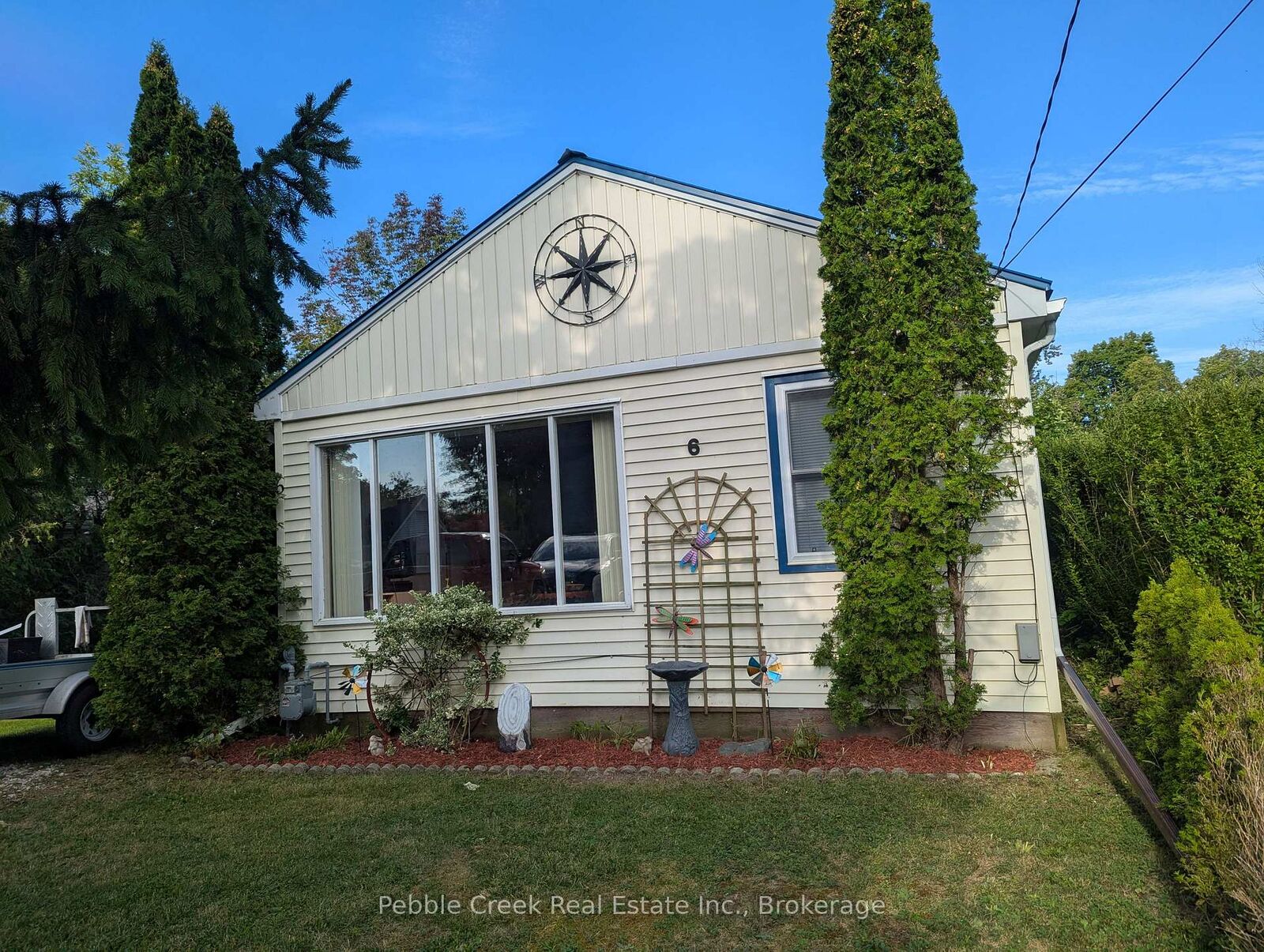 Property Photo: 6 Park Road ON N7A 3X8