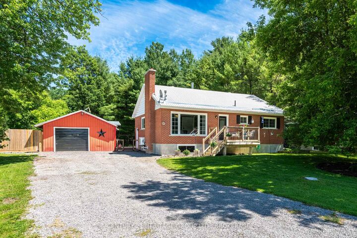 Property Photo:  471 Lyndhurst Road  ON K0E 1N0 