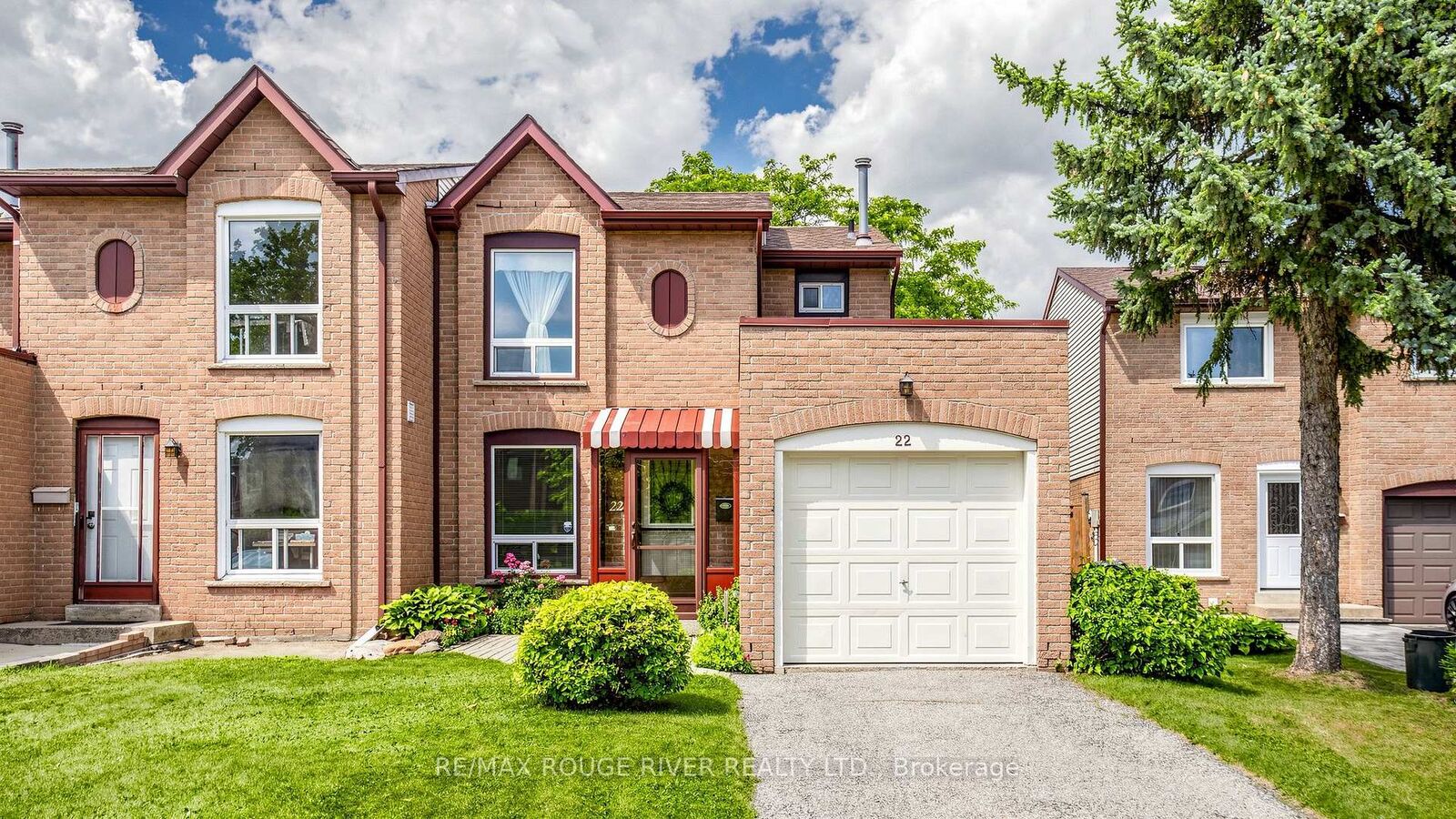 Property Photo:  22 James Park Square  ON M1V 2E6 