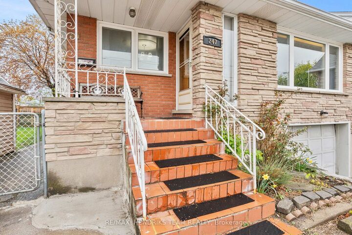 Property Photo:  247 Grantham Avenue  ON L2M 4Z6 