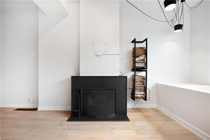 Property Photo:  676 Richmond Street W 105  ON M6J 1C3 