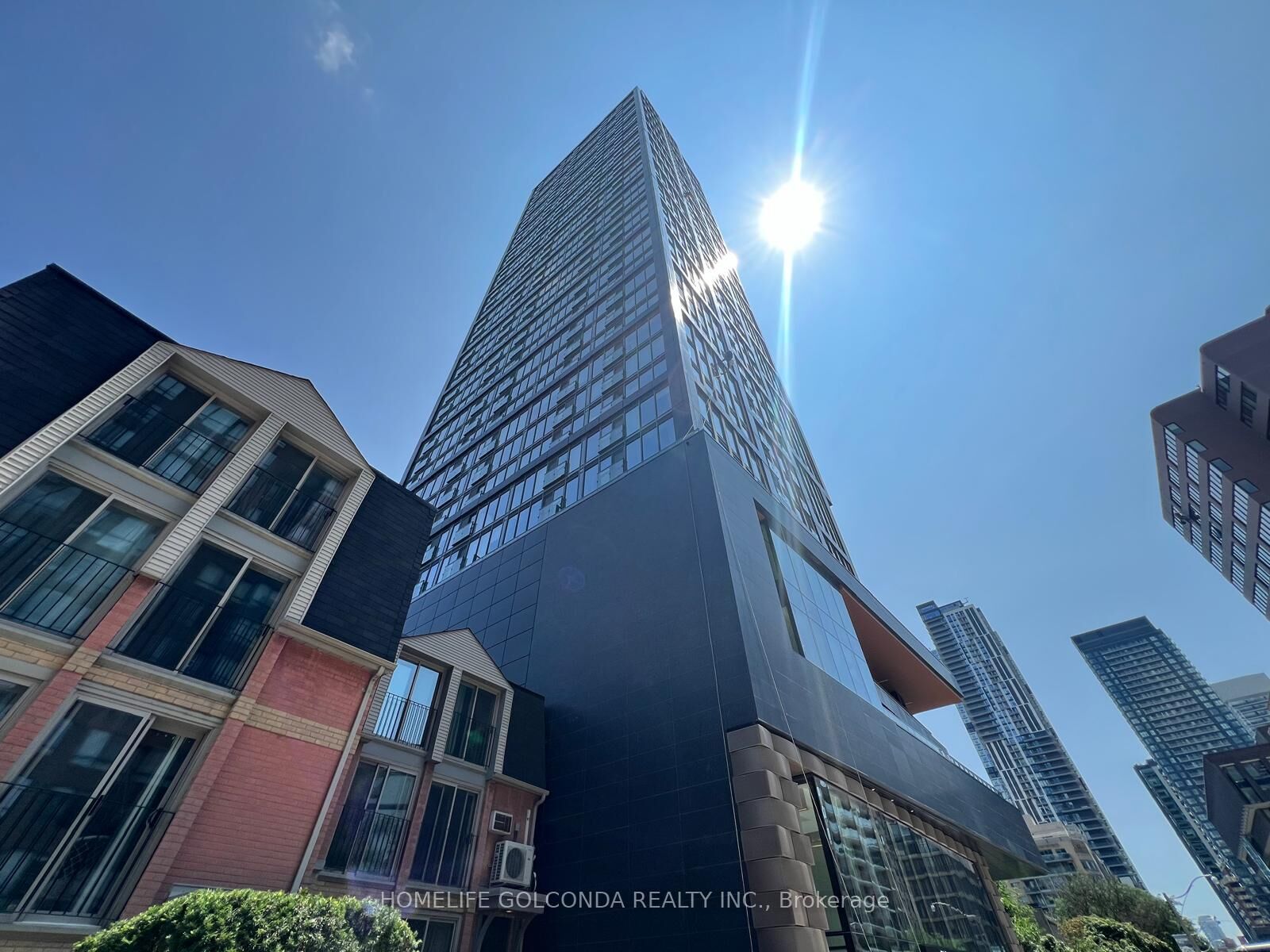 Property Photo:  319 Jarvis Street 3216  ON M5B 0C8 
