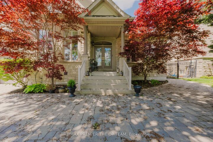 Property Photo:  56 Park Ridge Drive Lower  ON L0J 1C0 