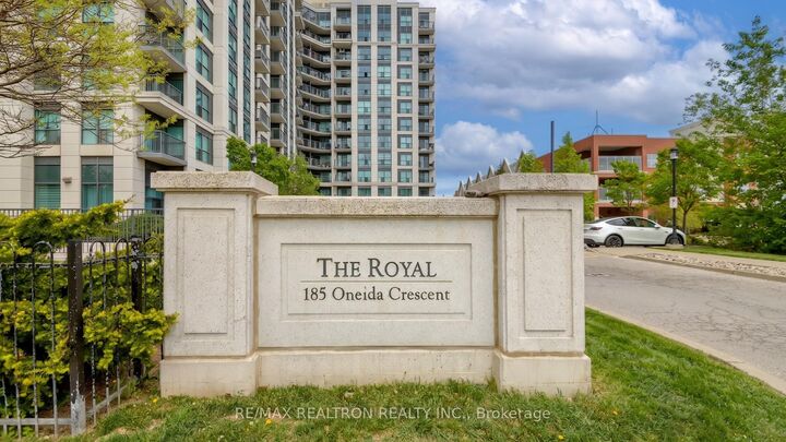 Property Photo:  185 Oneida Crescent 505  ON L4B 0B1 