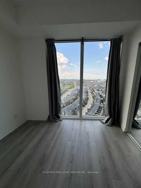 Photo de la propriété:  3079 Trafalgar Road 1708  ON L6H 7C2 