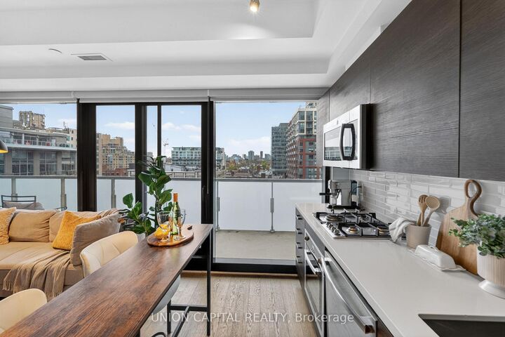 Property Photo:  11 Charlotte Street 1004  ON M5V 0M6 