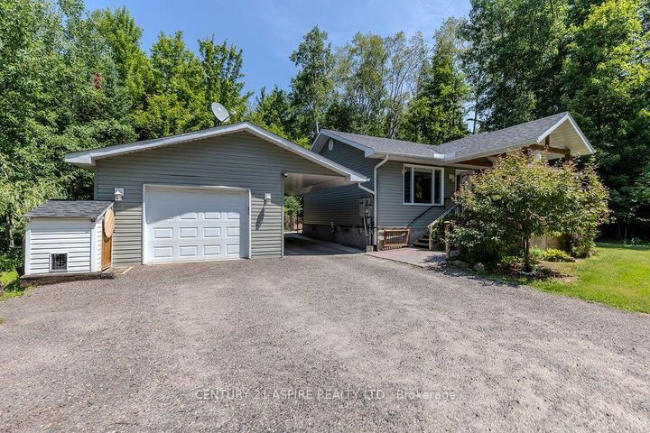 Property Photo:  1576 Garden Of Eden Road  ON K7V 3Z8 