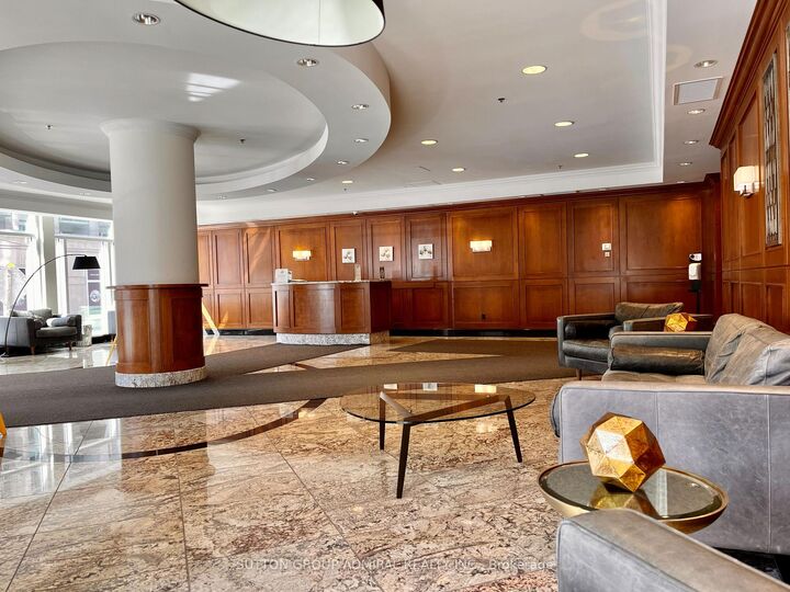 Property Photo: 195 Besserer Street 803 ON K1N 0B6