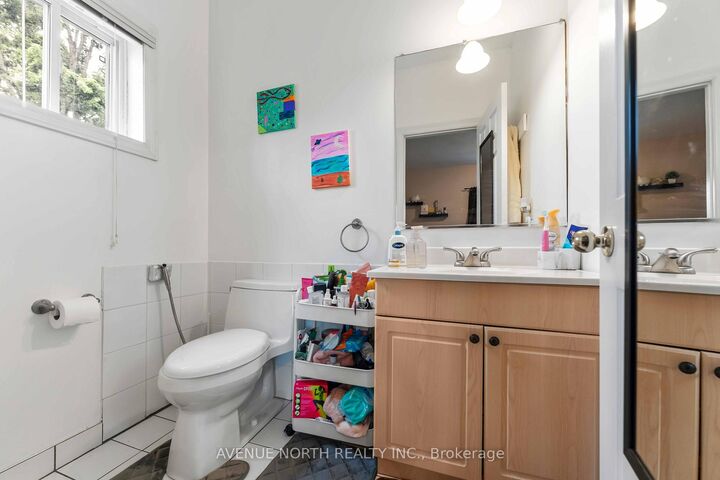 Property Photo: 6803 Barsona Place ON K1C 1J2