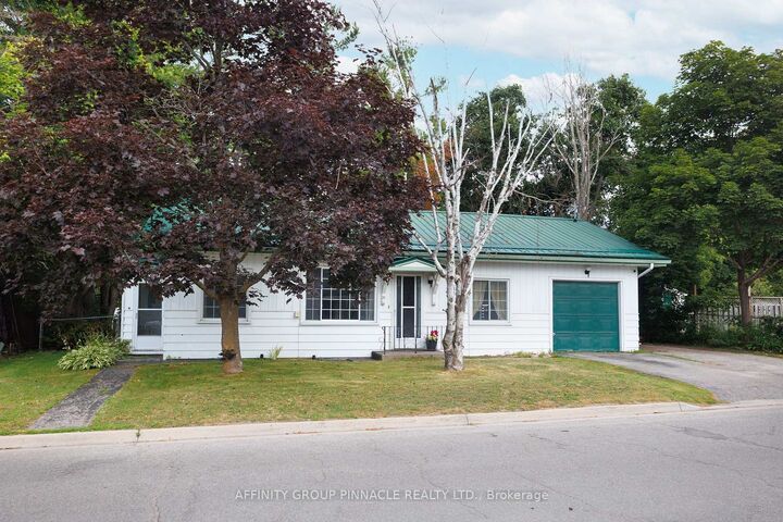 Property Photo:  35 Clifton Street  ON K0M 1N0 