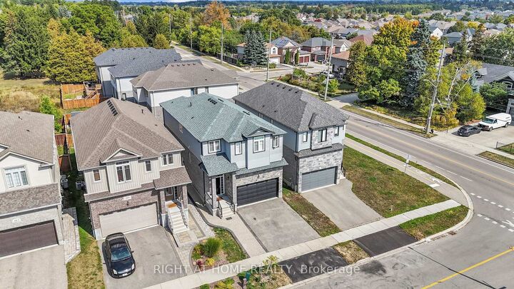 Property Photo:  321 Carriage Way  ON N2K 0C2 