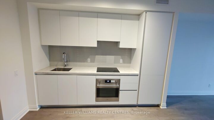 Property Photo: 4015 The Exchange N/A 4306 ON L5B 0N9