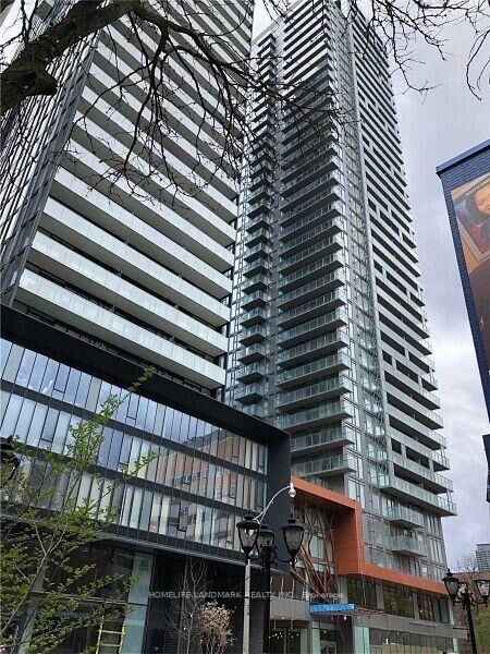 Property Photo: 50 Wellesley Street E 1905 ON M4Y 1G2