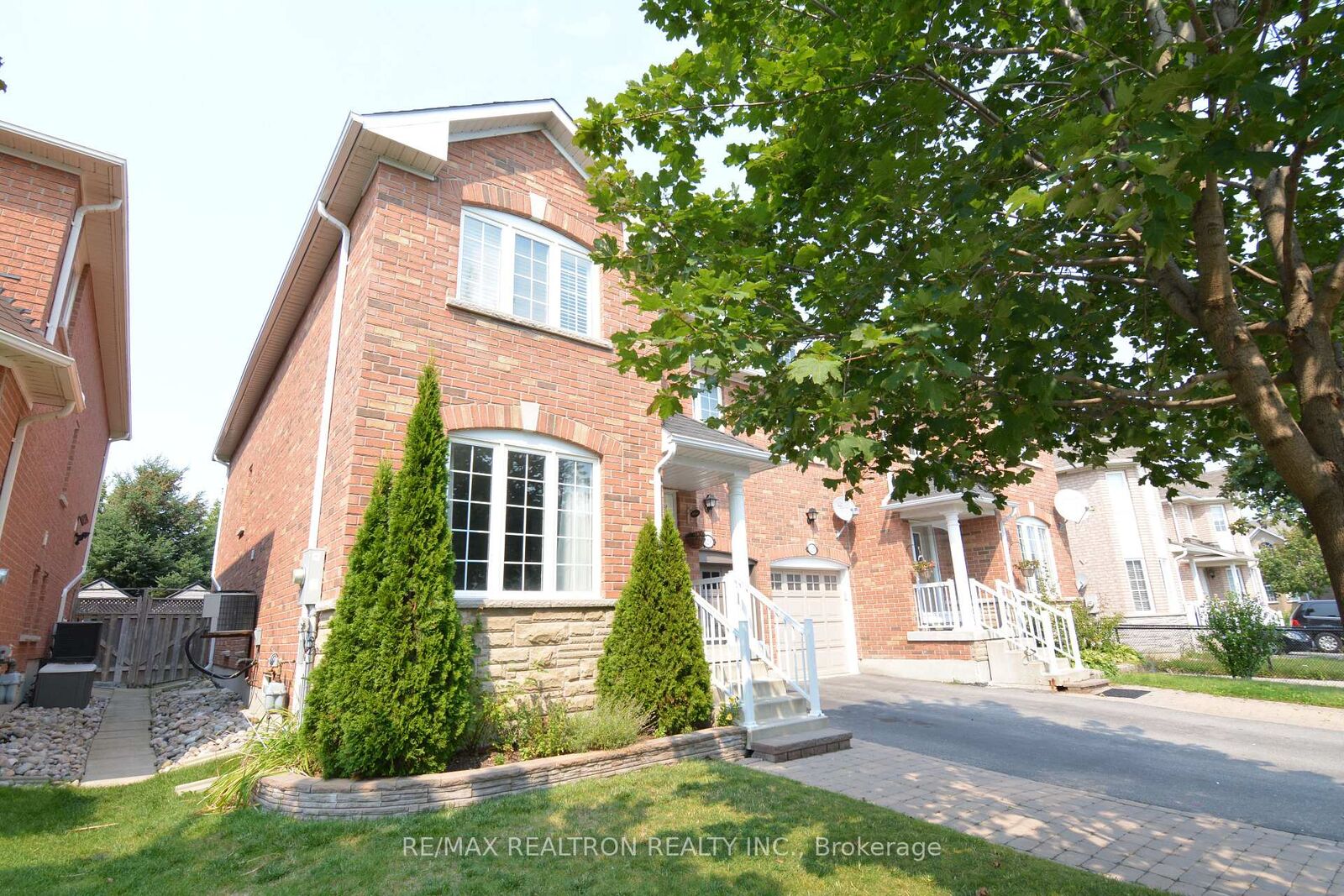 Property Photo:  129 Trailhead Avenue  ON L3X 2Z6 