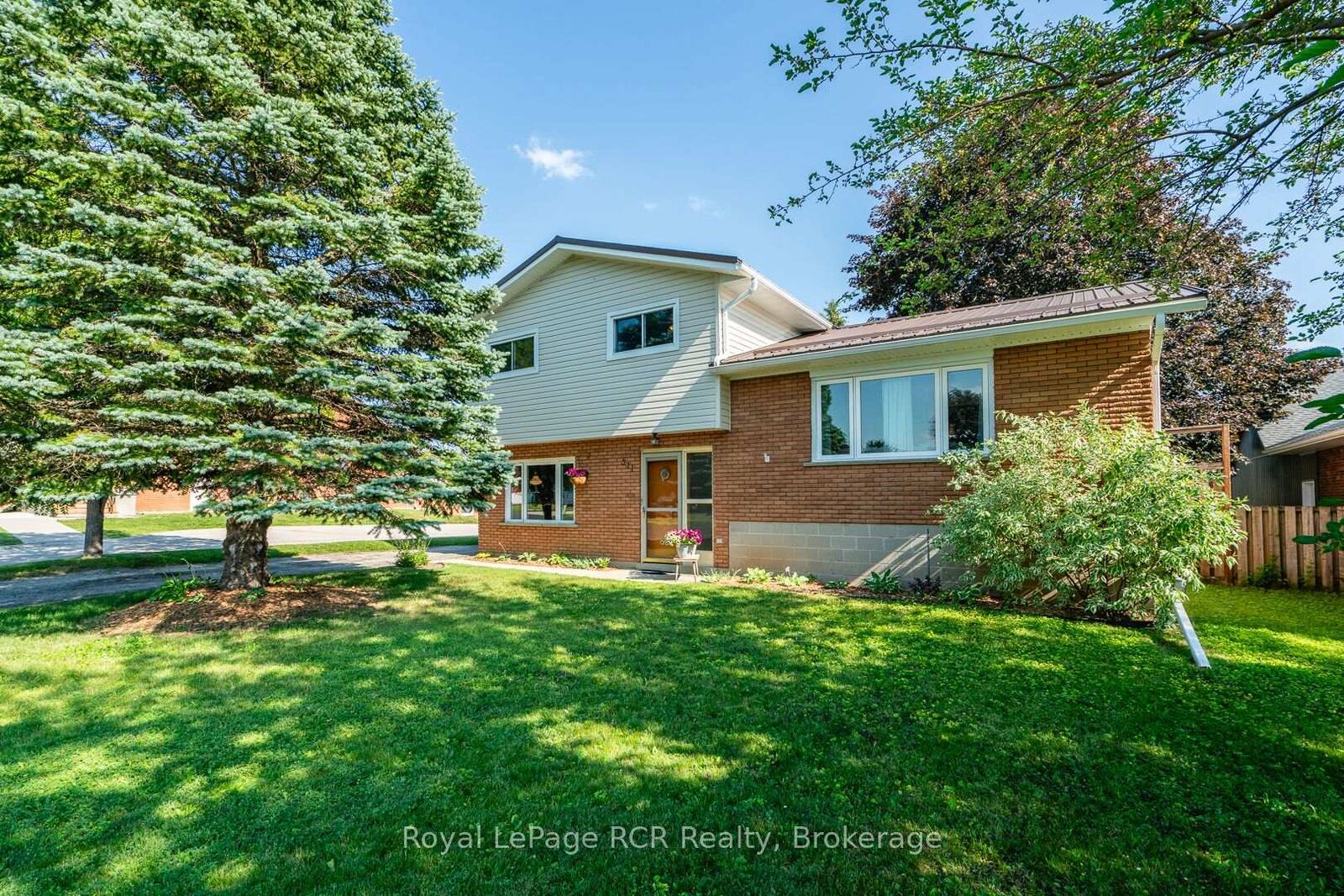 Property Photo: 571 12th Street ON N4N 1W5