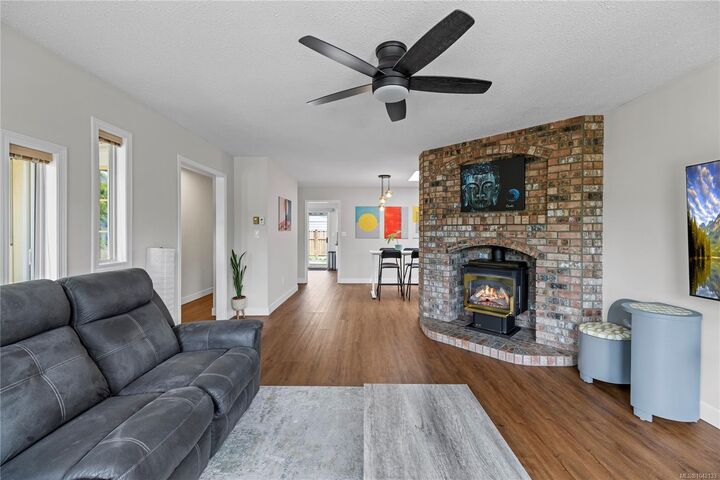 Property Photo: 763 Camellia Pl BC V9P 1E6