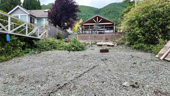 Property Photo: 10552 Coon Creek Rd BC V0R 3E1