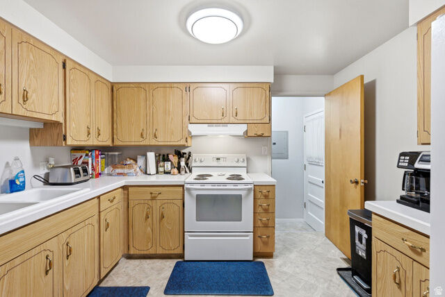 Property Photo: 664 Medoland Dr UT 84302