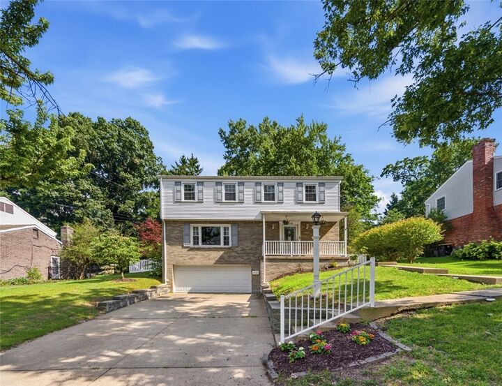 Property Photo: 1318 Plantation Dr PA 15102