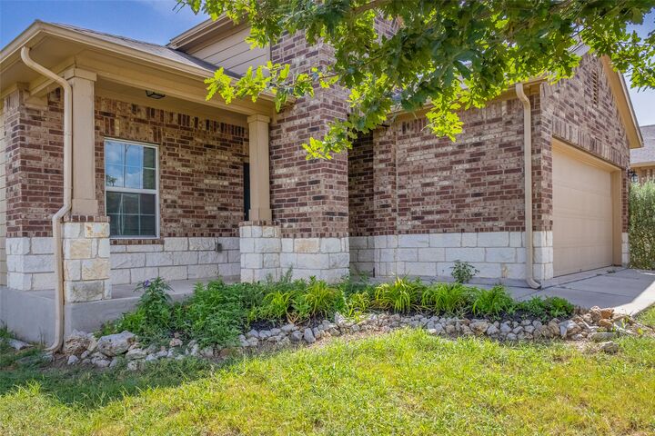 Property Photo: 7225 Ranchito Drive TX 78744
