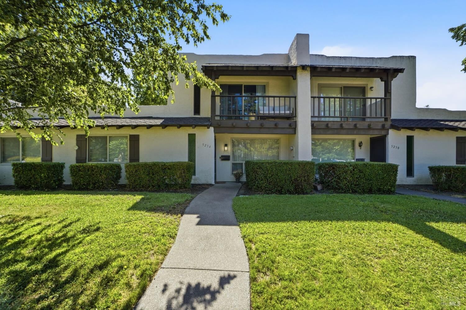 Property Photo:  5234 El Mercado Parkway  CA 95403 