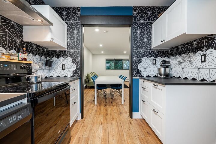 Property Photo: 1561 Vidal Street 301 BC V4B 5A7