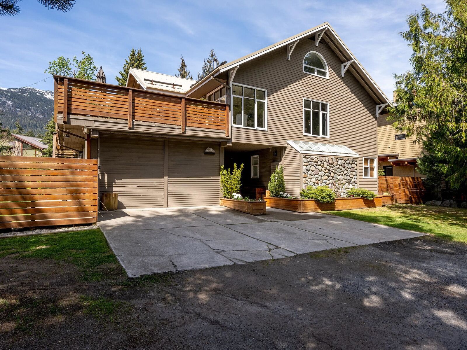 Property Photo: 6343 Easy Street BC V8E 0C5
