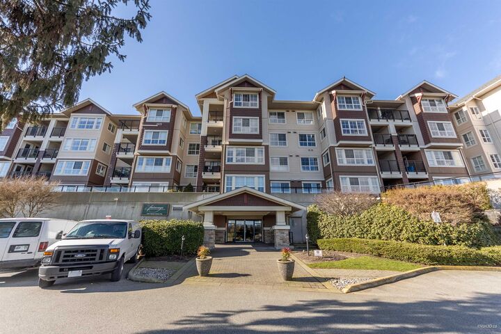 19677 Meadow Gardens Way 214 — photo 1