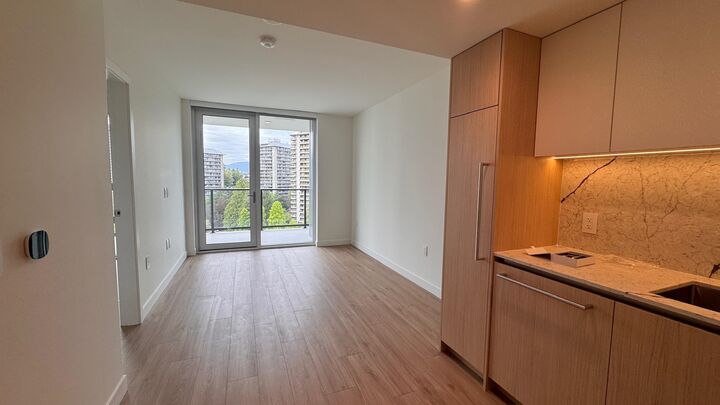 Property Photo: 2135 Springer Avenue 16xx BC V5B 0C1