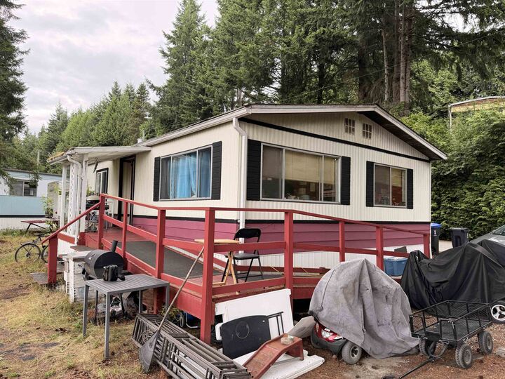Property Photo:  5294 Selma Park Road 7  BC V0N 3A2 