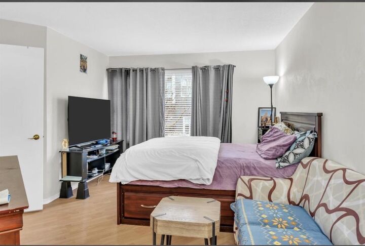 Property Photo: 6939 Gilley Avenue 212 BC V5J 4W8