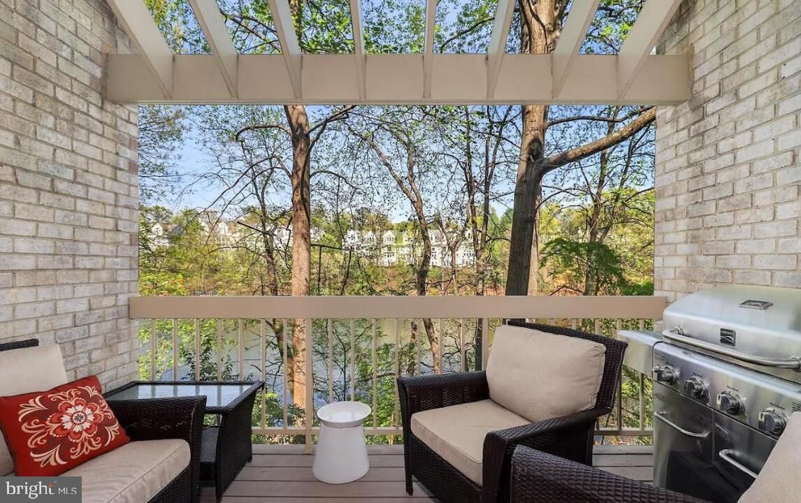 Property Photo: 11128 Boathouse Court 87 VA 20191