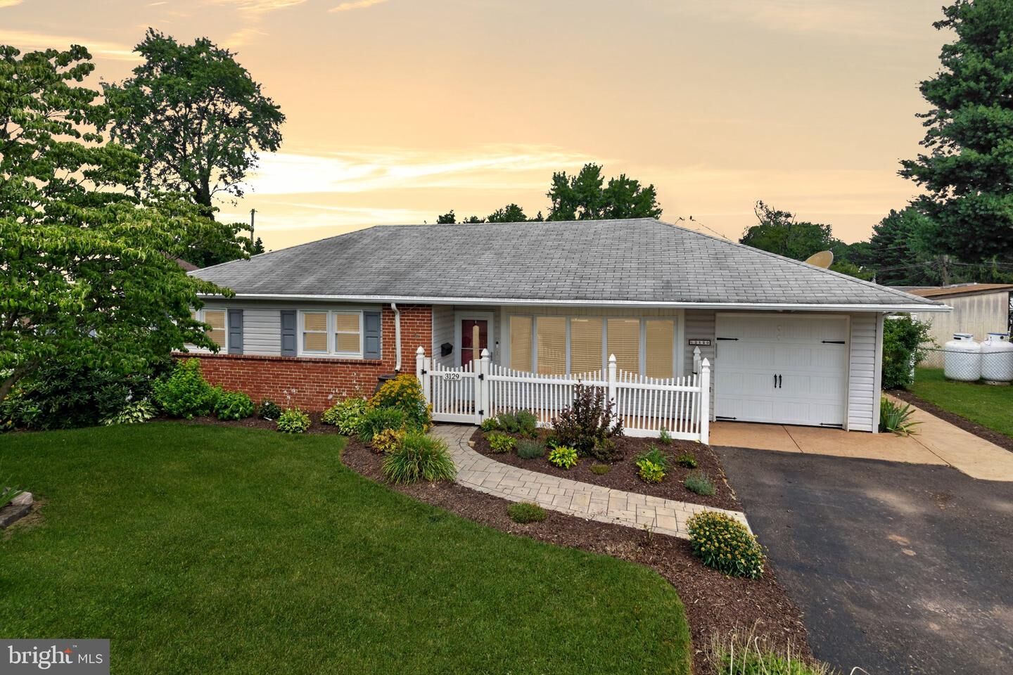 Property Photo:  3129 Sycamore Lane  PA 19401 