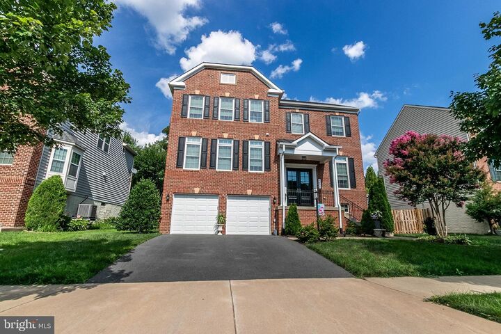 Property Photo:  7671 Hamelin Lane  VA 20155 