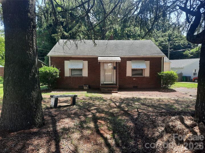 Property Photo: 534 W 28th Street NC 28206